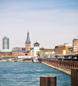 Düsseldorf Skyline Rhein