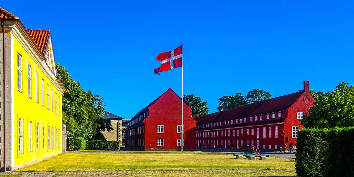 Dänemark Platz mit Flagge