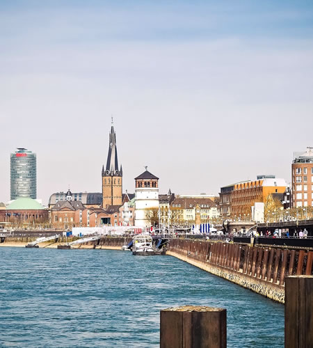 Düsseldorf Skyline Rhein